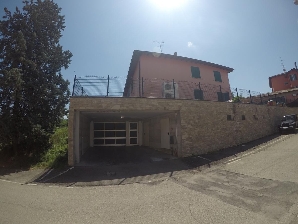 Hotel Barabba Quattro Castella Exteriör bild